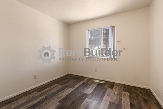 Building Photo - **WE HAVE REACHED THE APPLICATION LIMIT.  APPLY AT YOUR OWN DISCRETION