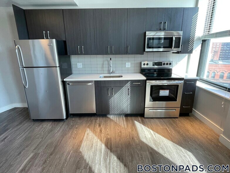 Building Photo - 23 Central Ave