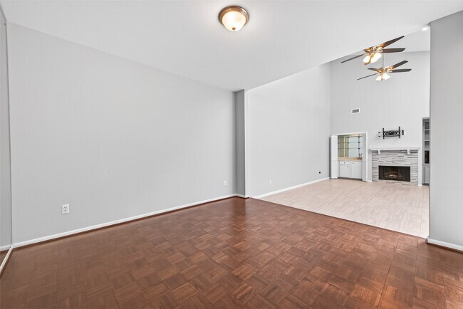 Building Photo - 5218 Palmetto St