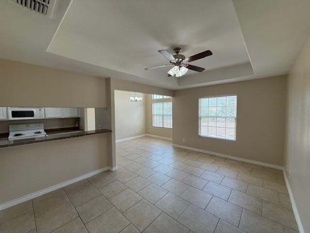Building Photo - 2720 Camelot Dr