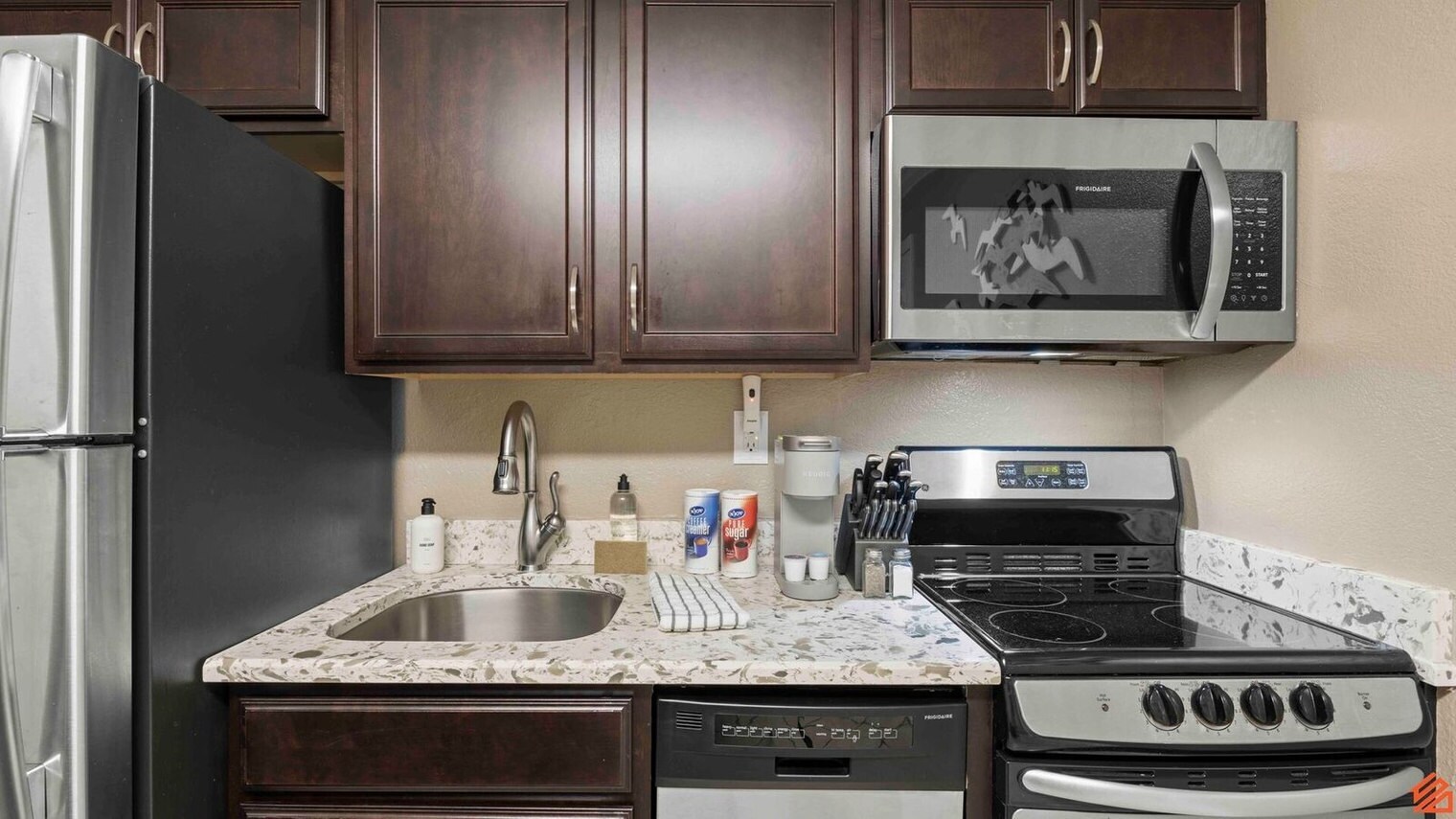 Building Photo - 769 Sundial Ct
