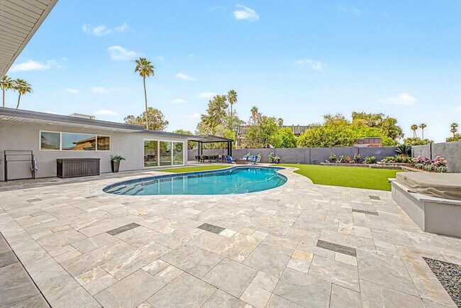 Building Photo - 2800 S Bala Dr