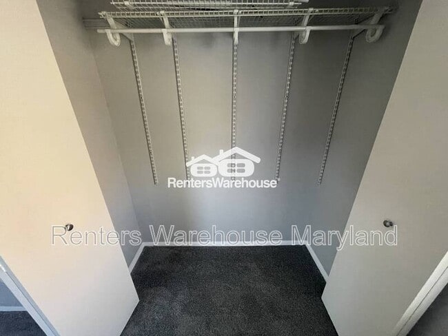 Building Photo - 20 Stewarton Ct