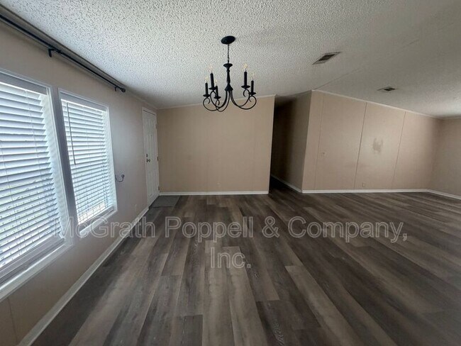 Building Photo - 12703 Lovers Ln