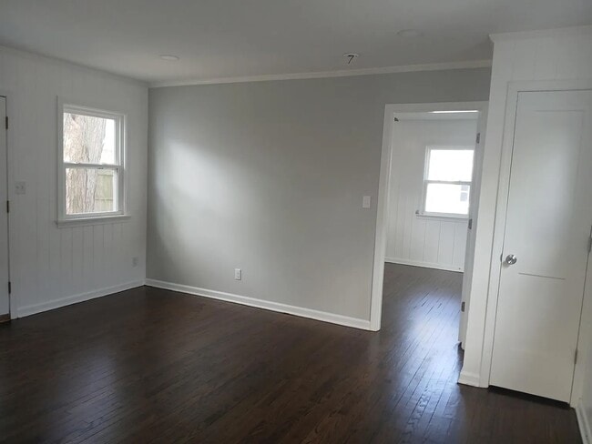 Building Photo - 7616 Walnut Ave