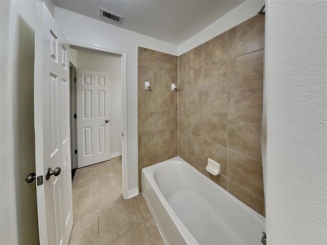 Building Photo - 6434 Tea Tree Dr