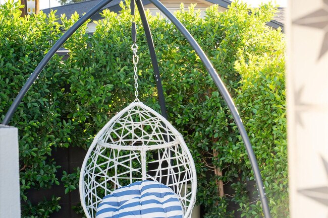 Building Photo - 8543 E Valley Vista Dr