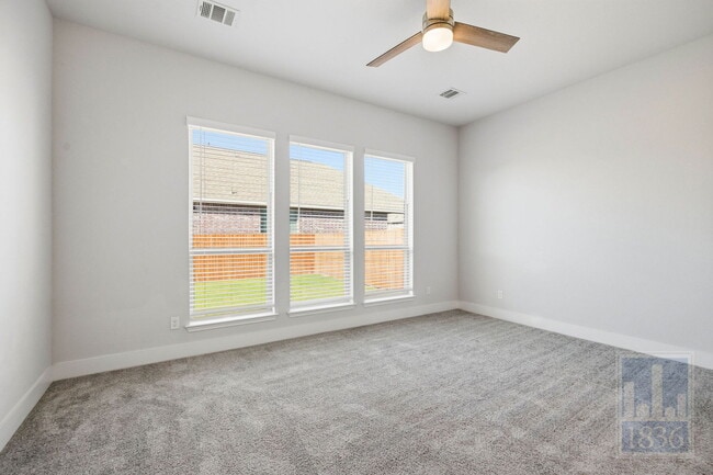 Building Photo - 216 Monrovia Wy