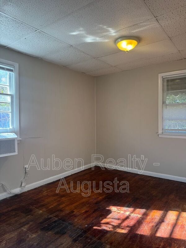 Building Photo - 1547 Heath St