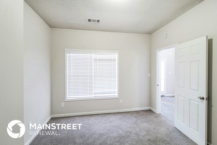 Building Photo - 6304 Sunflower Pl