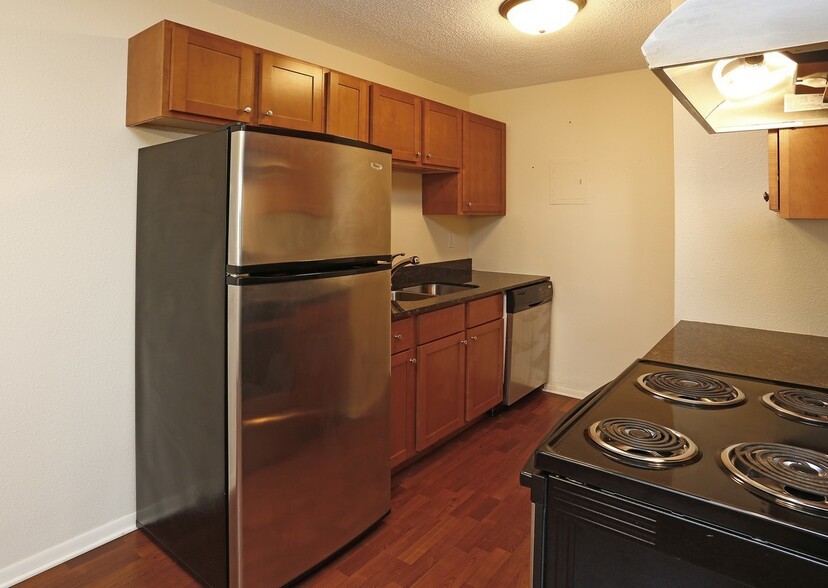 Interior Photo - Granite Falls at Silver Lake Apartments
