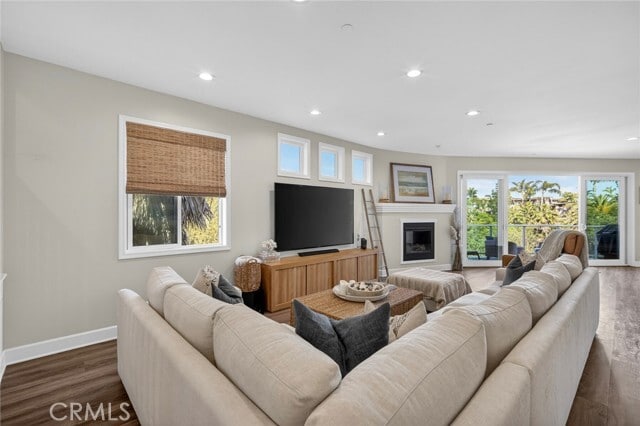 Building Photo - 214 Avenida Montalvo