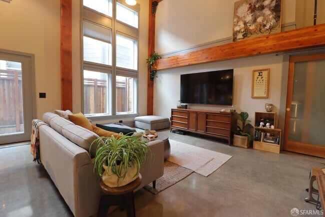 Building Photo - 6105 San Pablo Ave