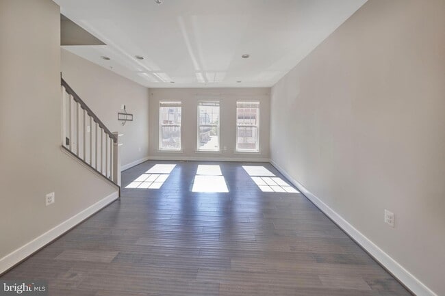 Building Photo - 256 Bluemont Branch Terrace SE