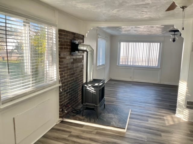 Building Photo - 133 W House