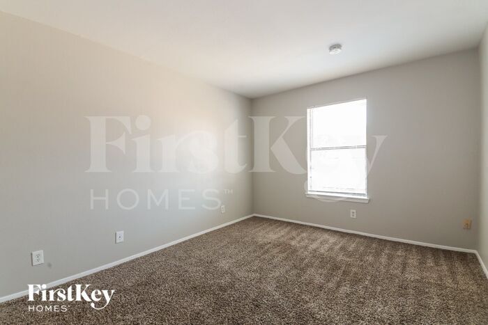 Building Photo - 2240 Tarpley Rd