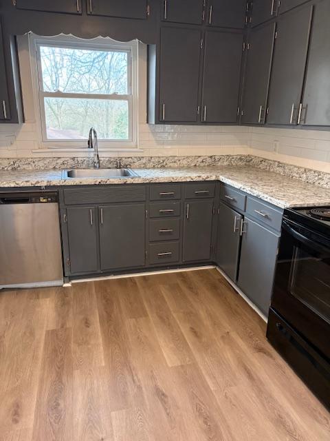 Building Photo - 641 26th Ave NW