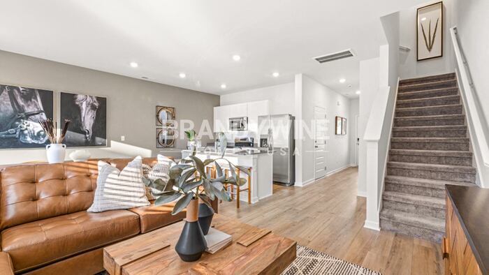 Building Photo - 752 Big Bend Ct