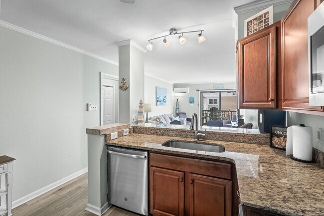 Building Photo - 2405 S Ocean Blvd