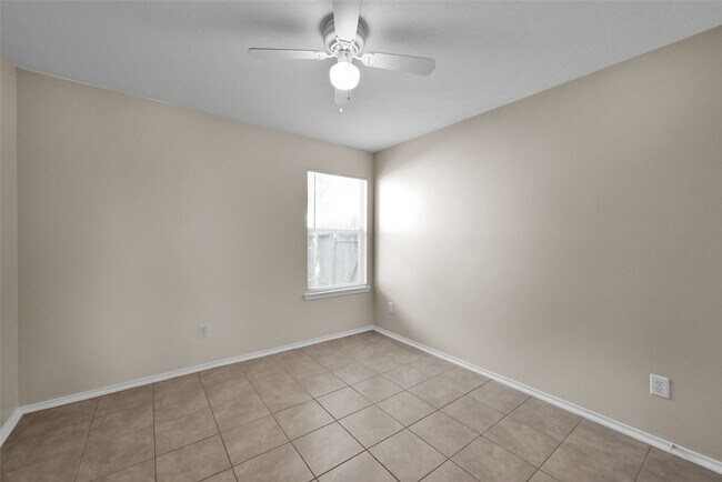 Building Photo - 18479 Sunrise Pines Dr