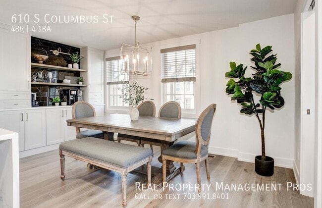 Building Photo - Stunning Corner Townhouse, Old Town Alexan...