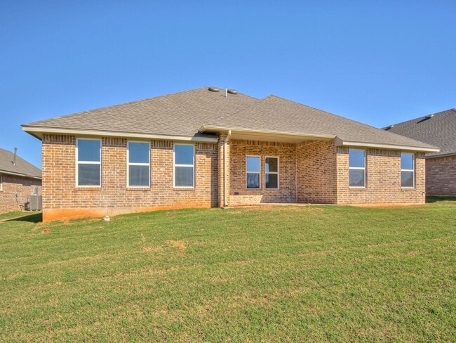 Building Photo - Brand New Home in Noble!