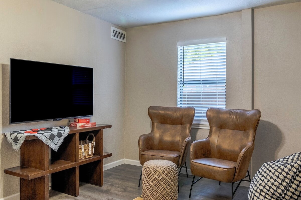 Building Photo - 911 Rockwall St