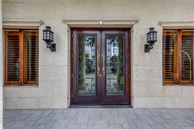Building Photo - 651 Okeechobee Blvd