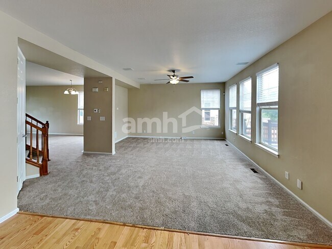 Building Photo - 124 N Flat Rock St