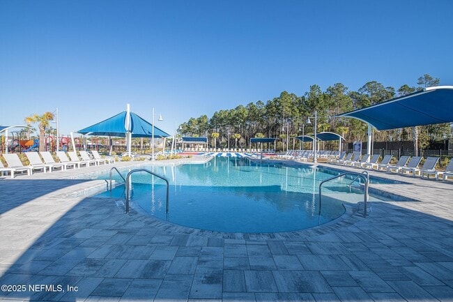 Building Photo - 259 Brandon Lks Dr