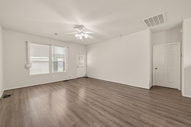 Building Photo - 13915 Maleewan Ln