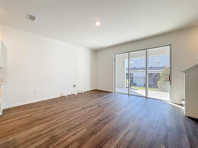 Building Photo - 2649 Olympic Ct