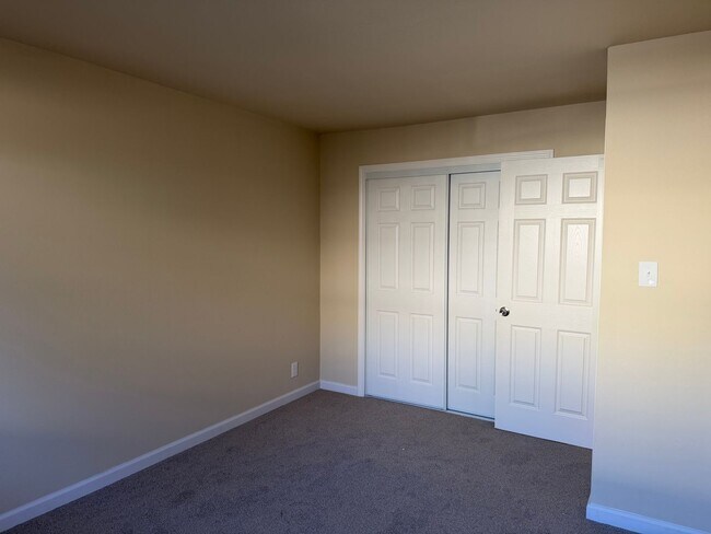 Building Photo - Kent/Pal