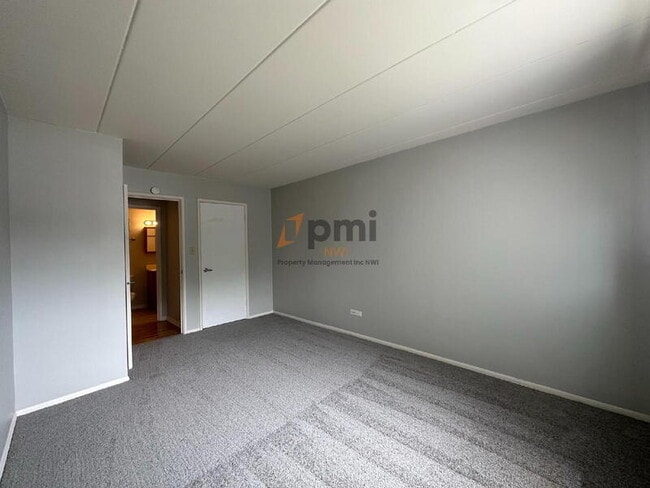 Building Photo - 105 Harrington Ave