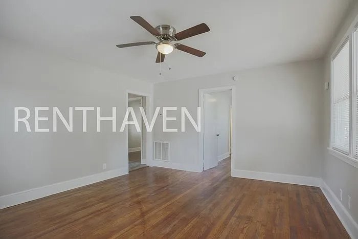 Building Photo - 207 Branham St