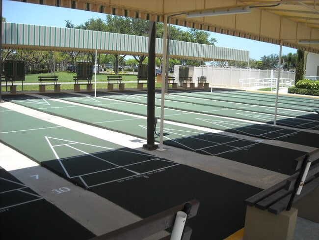 Building Photo - 358 Chatham R