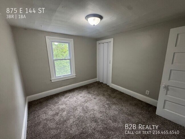 Building Photo - 875 E 144th St