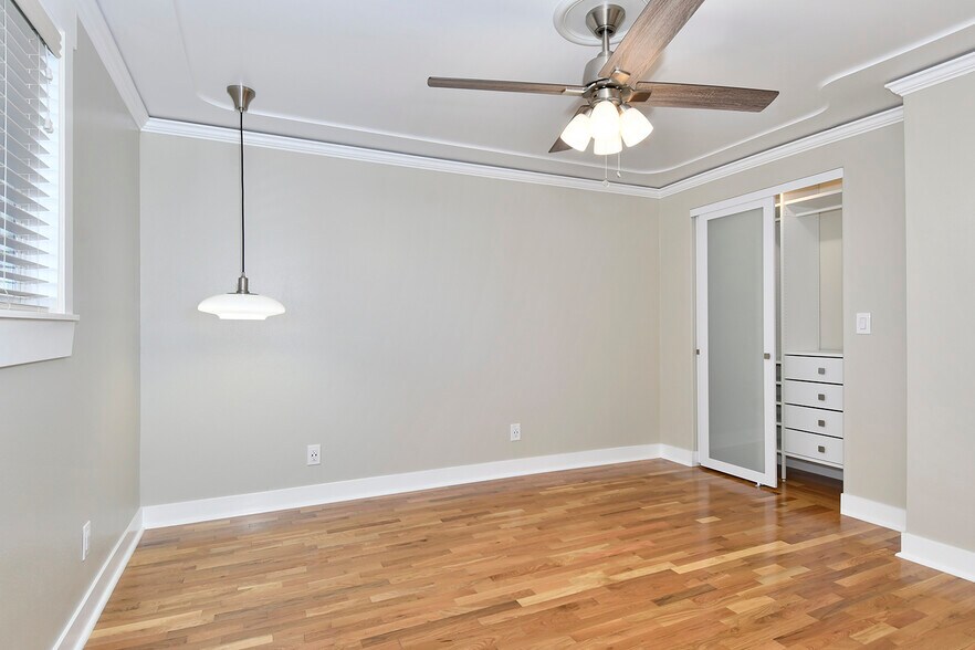 Building Photo - 6 SE 136th Ave