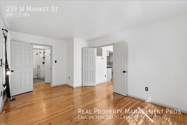 Building Photo - 239 W.Market Street