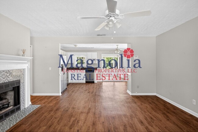 Building Photo - 3 bedroom 2 bathroom home in Richmond Hill GA