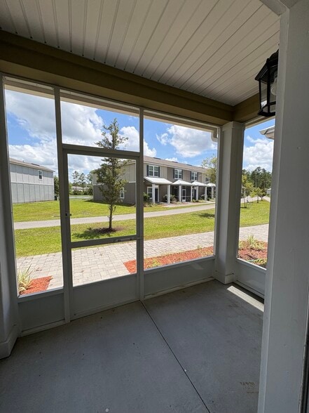 Building Photo - 86496 Shortline Cir