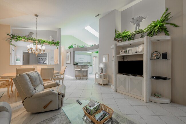 Building Photo - 4139 NE Moon River Cir