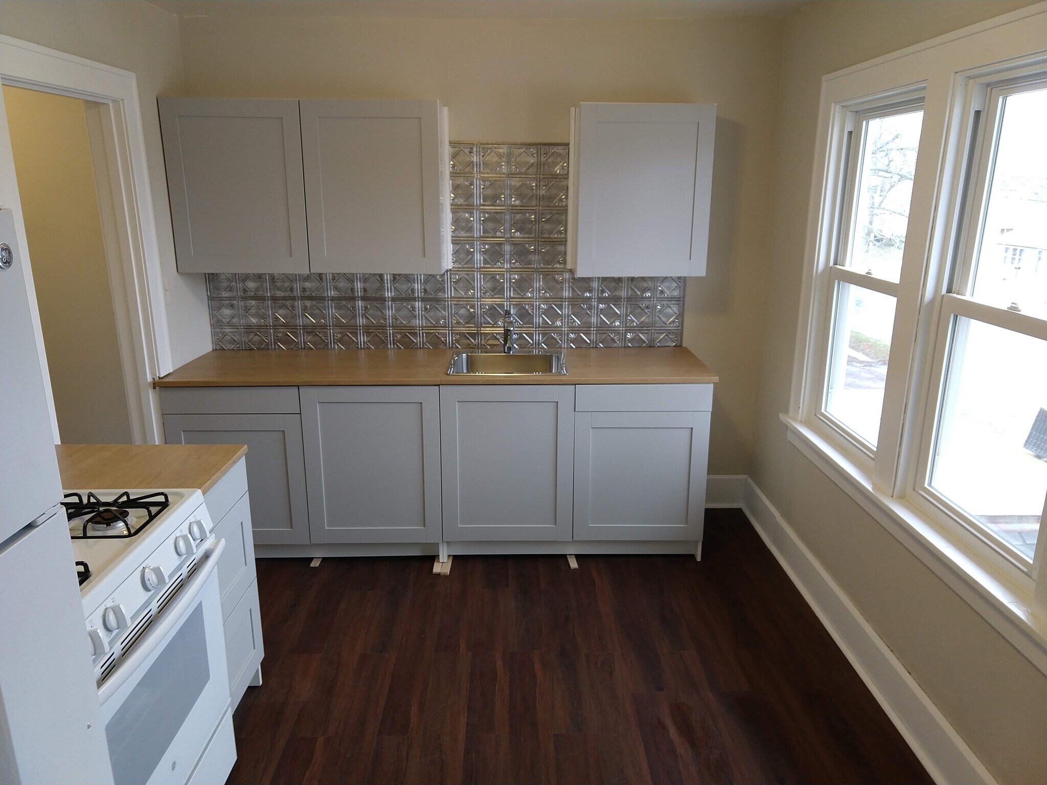 Building Photo - 1007 9th Ave