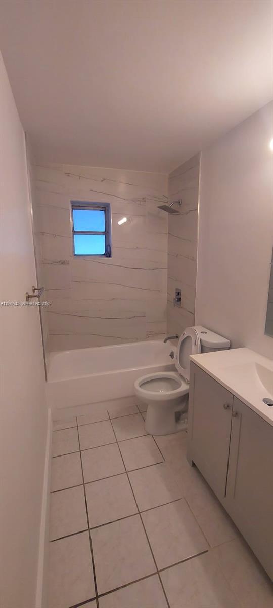 Building Photo - 3033 NW 43rd Ave