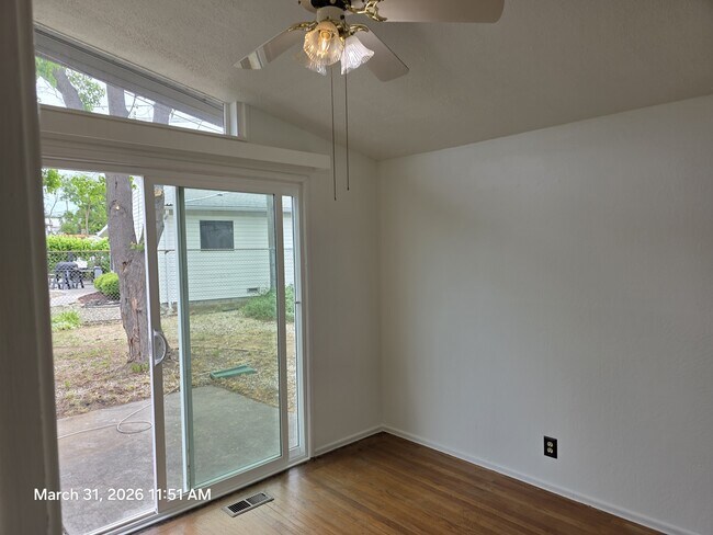 Building Photo - 951 Duchow Way