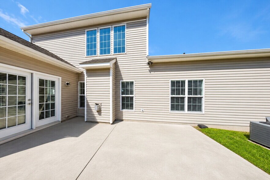 Building Photo - 7215 Hathaway Ct