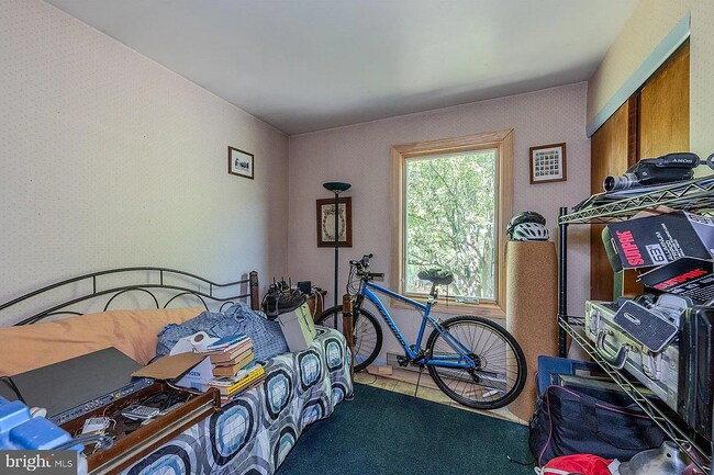 Building Photo - 7221 Hillview Dr