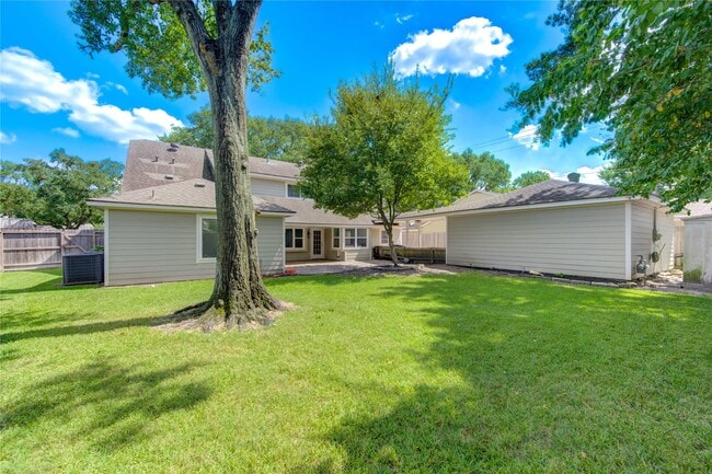 Building Photo - 1210 Shannon Valley Dr