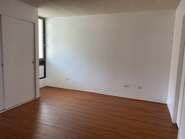 Building Photo - 521 Hahaione St