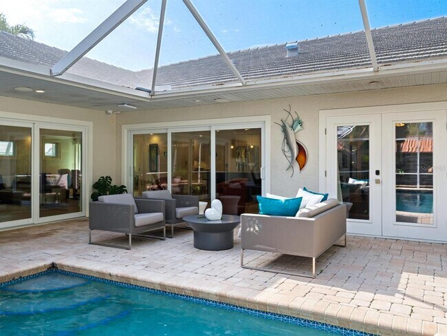 Building Photo - 606 Owl Way